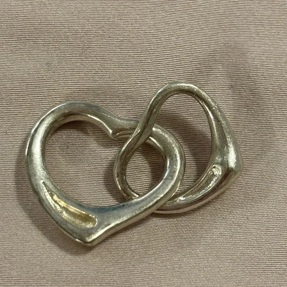 Vintage Tiffany & Co sterling silver double heart pendant by Elsa Peretti - Picture 8 of 10